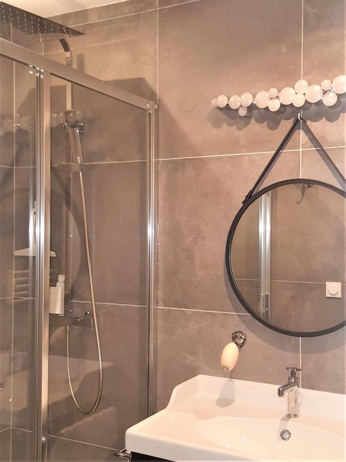 Guest House " Gite L'Atelier Du 6"- Calme - Jardin Тур Екстериор снимка